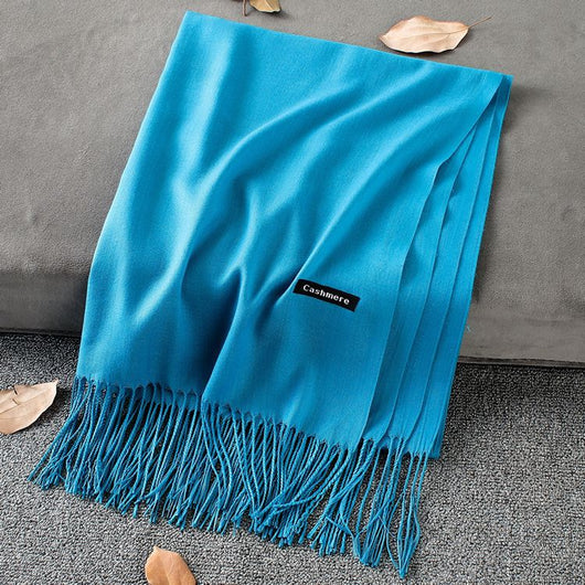 Pashmina Elegante de Color Liso con Borlas - Image 3