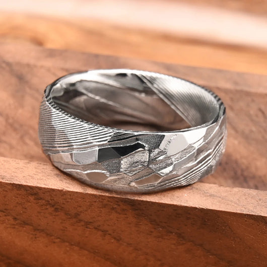 Anillo Blanco de Superficie Curva para Hombre - Image 4
