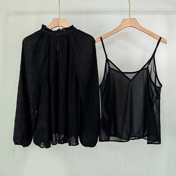 Blusa Elegante con Cuello Volante, Cordones y Mangas Farol Plisadas