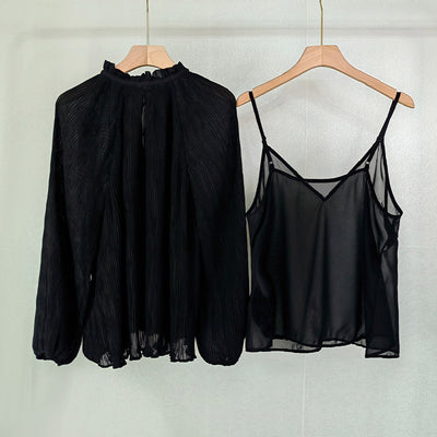 Blusa Elegante con Cuello Volante, Cordones y Mangas Farol Plisadas - Image 2