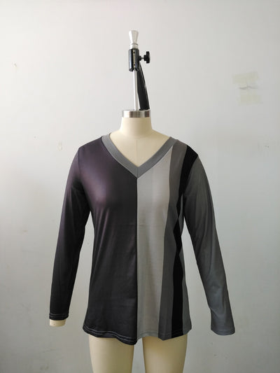 Playera de Cuello V a Rayas con Estampado y Mangas Largas - Image 7