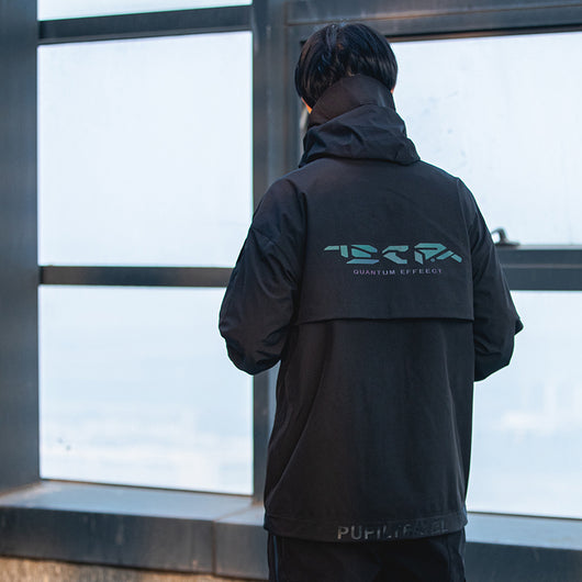Chaqueta Negra con Detalles Reflectantes Láser para Hombre - Image 9