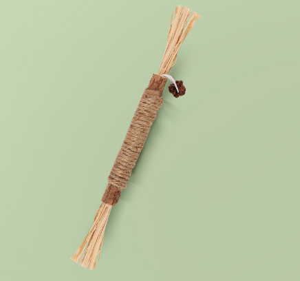 14cm natural wooden cat chew toy wrapped with cotton rope and raffia ends, designed for tooth cleaning. - Image 4