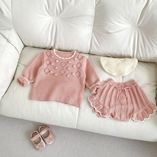 Conjunto de Suéter y Shorts para Bebé Niña 0-3 Años - Diseño Artesanal con Detalles Festoneados - Image 3