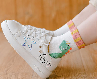Calcetines Tubulares con Dinosaurios 3D para Niños y Niñas - Image 8