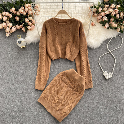 Conjunto Vintage Falda Alta con Suéter Retorcido de Manga Larga - Image 9