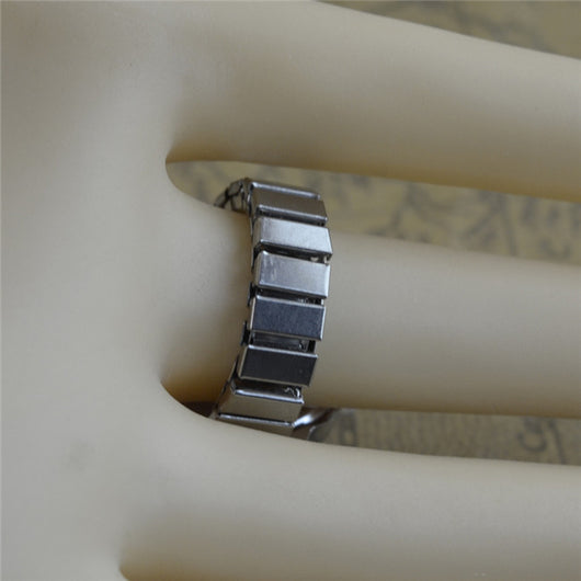 Reloj de Moda para Mujer con Anillo de Diamantes y Movimiento de Cuarzo - Image 5