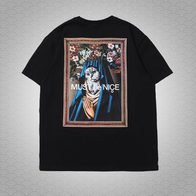 Playera Suelta Gato Madonna con Dedo Medio - Manga Corta - Image 10