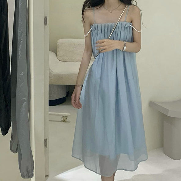 Vestido Plateado con Tirantes de Perlas y Filigrana Elegante - Image 6