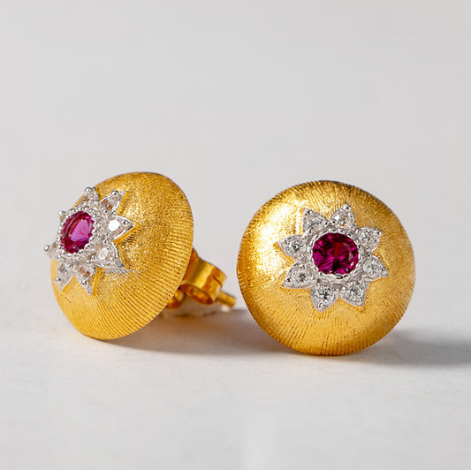 Aretes Dorados Estilo Palacio Retro con Circonitas Incrustadas