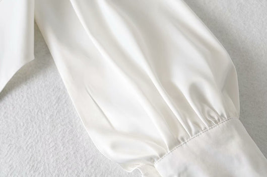 Blusa Ejecutiva con Cintura Anudada y Mangas Globo - Image 29