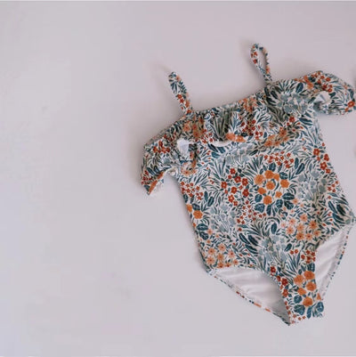 Traje de Baño Infantil con Volantes y Tirantes Ajustables - Image 8