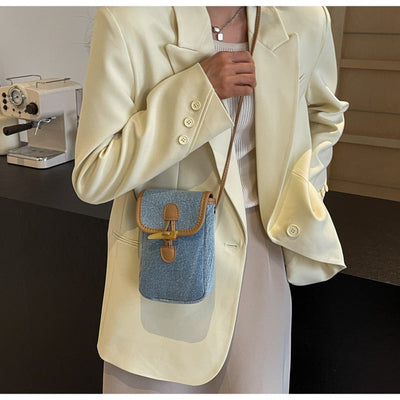 Bolsa Mensajera de Mezclilla Vertical con Botón de Cuerno para Celular Mujer - Image 20