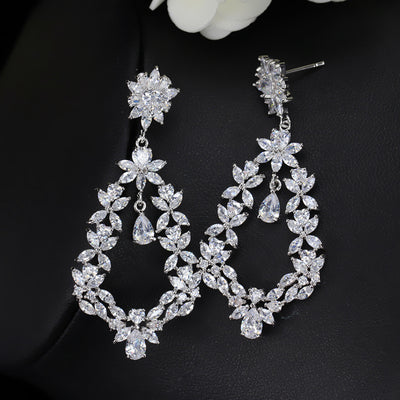 Aretes de Circonitas con Diseño de Corona Exagerada - Image 6