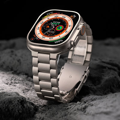 Correa de Titanio Tres Eslabones para Apple Watch S10