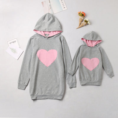 Sudadera con Capucha Corazón para Mamá e Hijo - Casual y Cómoda - Image 3