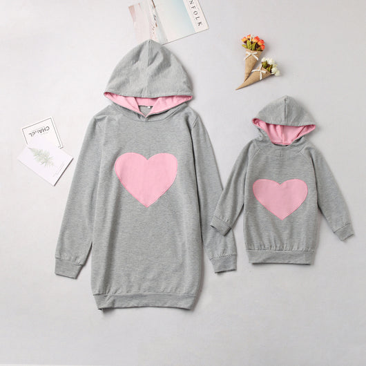 Sudadera con Capucha Corazón para Mamá e Hijo - Casual y Cómoda - Image 3