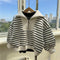 Suéter Polo con Panel de Cuello Suelto y Manga Larga