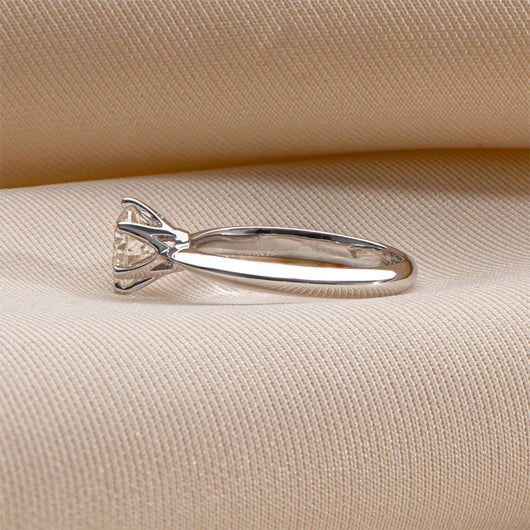 Anillo de Moissanita de 1 Quilate con Seis Puntas en Plata 925 y Baño de Oro 18k - Image 15