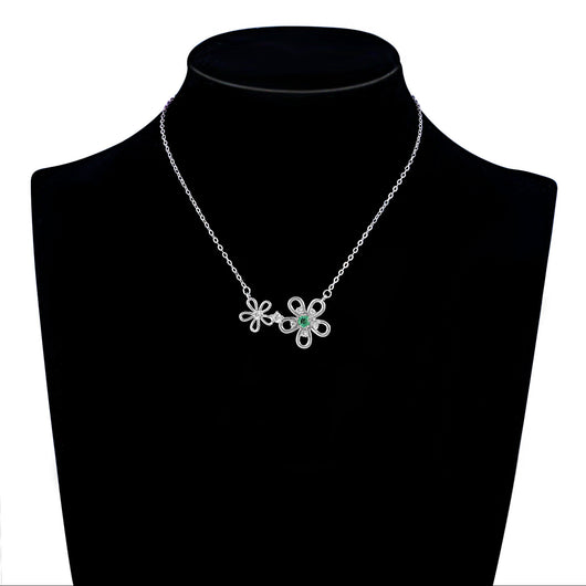 Collar de Plata S925 con Colgante Esmeralda - Diseño Floral Elegante para Toda la Familia - Image 6
