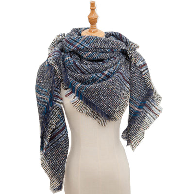 Chal Triangular Escocés para Otoño e Invierno - Amplio y Versátil - Image 40