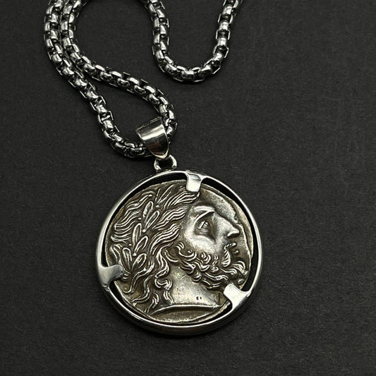 Collar de Moneda en Plata Esterlina para Hombre - Diseño Elegante y Moderno