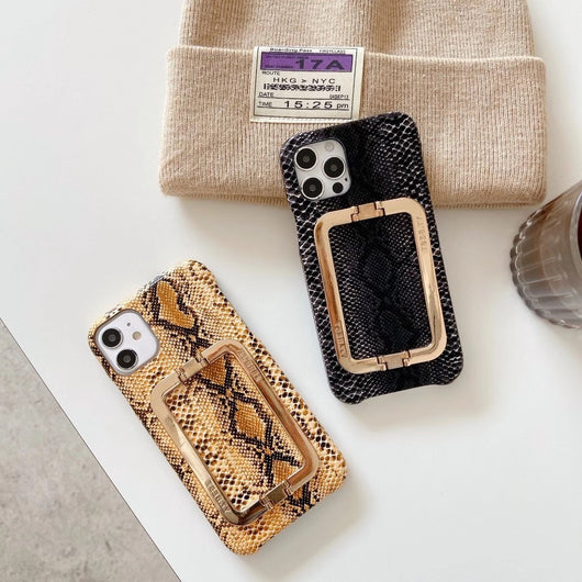 Funda Protectora con Patrón Geométrico y Soporte Metálico - Image 2