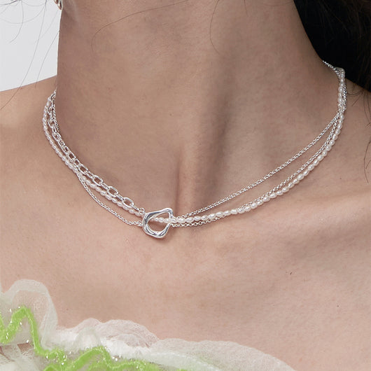 Collar Multicapa de Perlas con Diseño Mixto y Costura Decorativa - Image 2