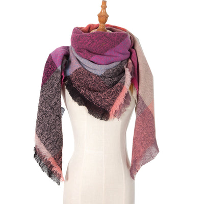 Chal Triangular Escocés para Otoño e Invierno - Amplio y Versátil - Image 43