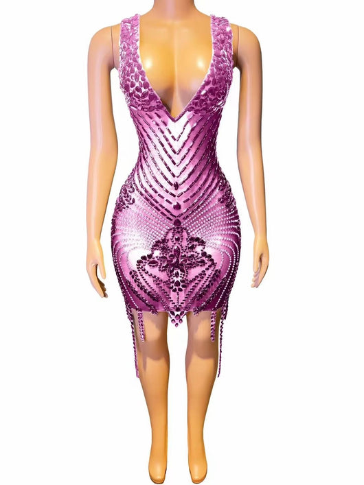Vestido de Fiesta Ajustado con Escote en V y Detalles de Strass - Image 9