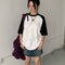 Playera Estampado Líneas Manga Raglan