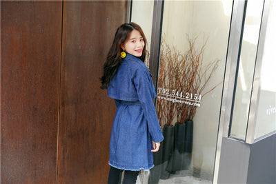 Chaqueta Cortavientos Casual para Mujer con Falda Denim Ajustada - Image 12