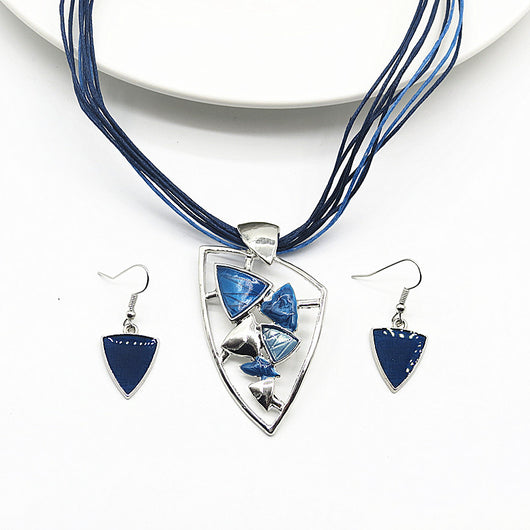 Conjunto de Collar y Aretes Triangulares con Efecto Goteo - Image 3