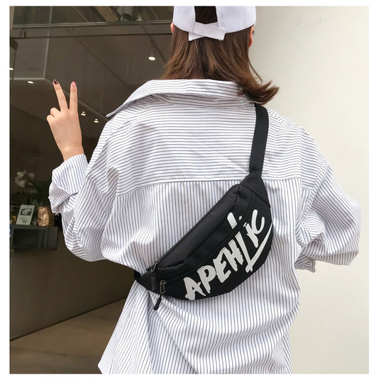 Bolso Bandolera Pequeño con Letras Estampadas en Nylon - Image 15