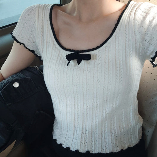 Blusa Corta Estilo Americano con Encaje y Lazo Contraste en Seda Helada - Image 12