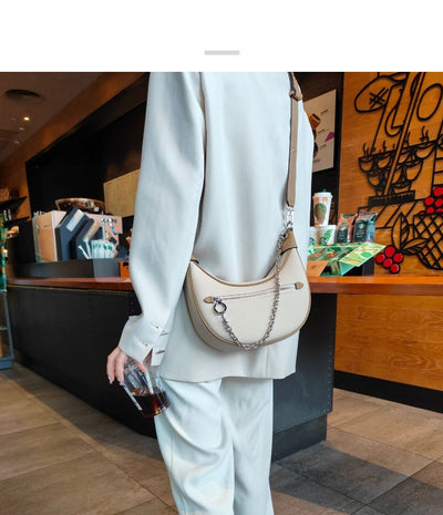 Bolso de Hombro para Mujer en Cuero Genuino con Cadena Dorada - Image 17