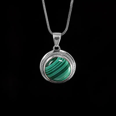 Pendiente de Plata 925 con Malaquita Incrustada - Diseño Minimalista - Image 8