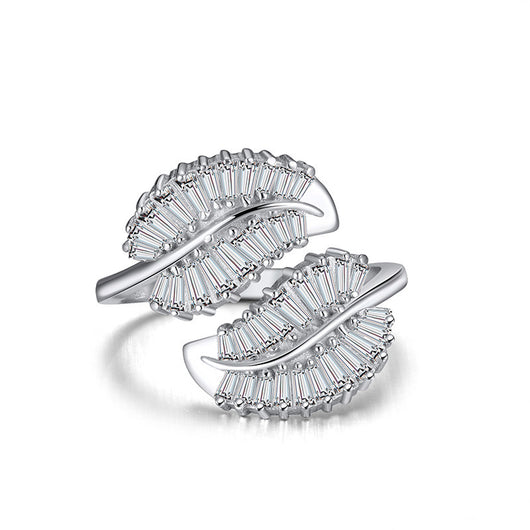 Anillo Ajustable de Oro Blanco con Diamante en Forma de Pluma - Image 2