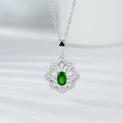 Collar Colgante Diopside Verde de Alta Calidad - Diseño Hueco Estrella Ocho - Image 9