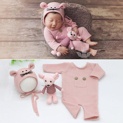 Conjunto Suave de 3 Piezas: Pijama Tejido, Gorro, Muñeca y Ratón - Image 14