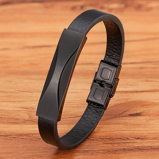 Pulsera de Cuero para Hombre con Acero Inoxidable y Patrón Geométrico