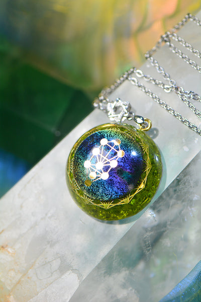 Collar de Cristal Verde de Alta Frecuencia - Image 3