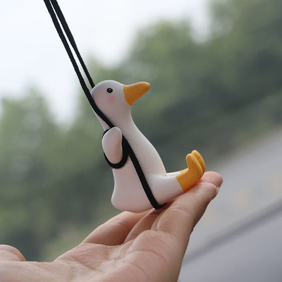 Adorno Colgante Pato Anime para Espejo Retrovisor - Ambientador y Decoración Auto - Image 9