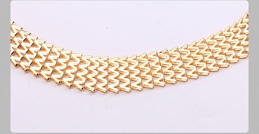 Cinturón de Cadena Dorada con Patrón Ondulado para Mujer - Image 14