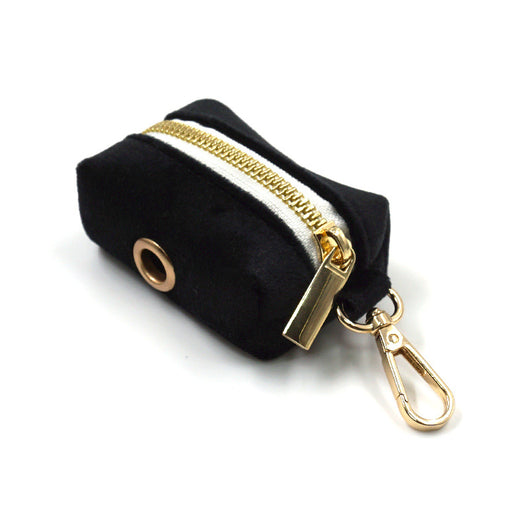 Collar de Terciopelo Negro con Hebilla Dorada y Kit Completo para Paseos - Image 5
