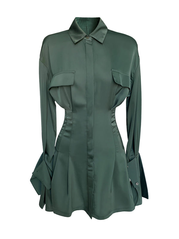 Vestido Camisero Satinado Verde Oscuro - Diseño Elegante con Cintura Marcada