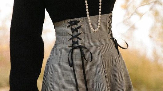 Conjunto Ejecutivo Falda Cuadrille con Corbatas Dobles para Mujer - Image 5