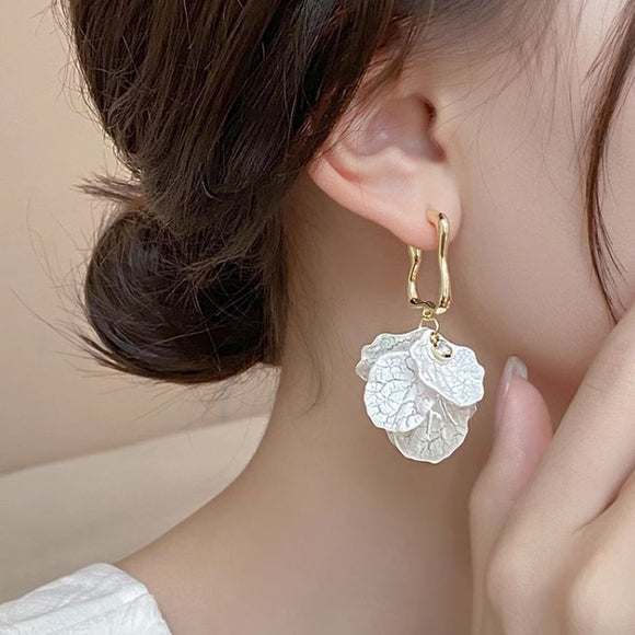 Aretes de Pétalos Lujo Asequible