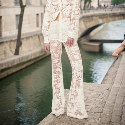 Conjunto Elegante: Blusa Bordada Transparente con Pantalón Talle Alto - Image 3