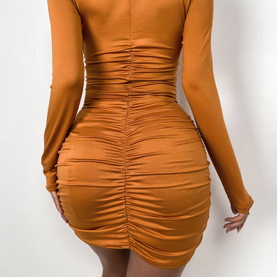 Vestido Plisado con Escote Profundo y Detalle Hueco - Image 2